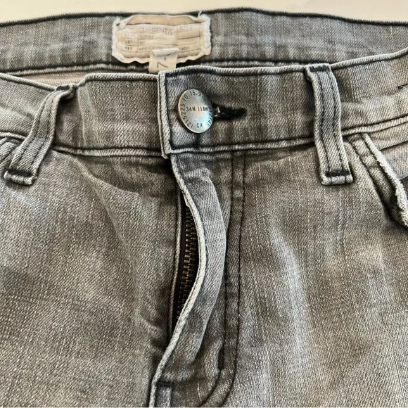 CURRENT/ELLIOT The Cropped Straight Jeans w/ Frayed Hem,‎ Grey, 27